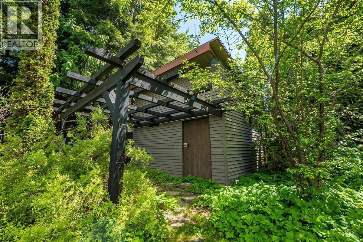 1001 Gilker Street, Nelson, British Columbia  V1L 5V3 - Photo 49 - 10389313