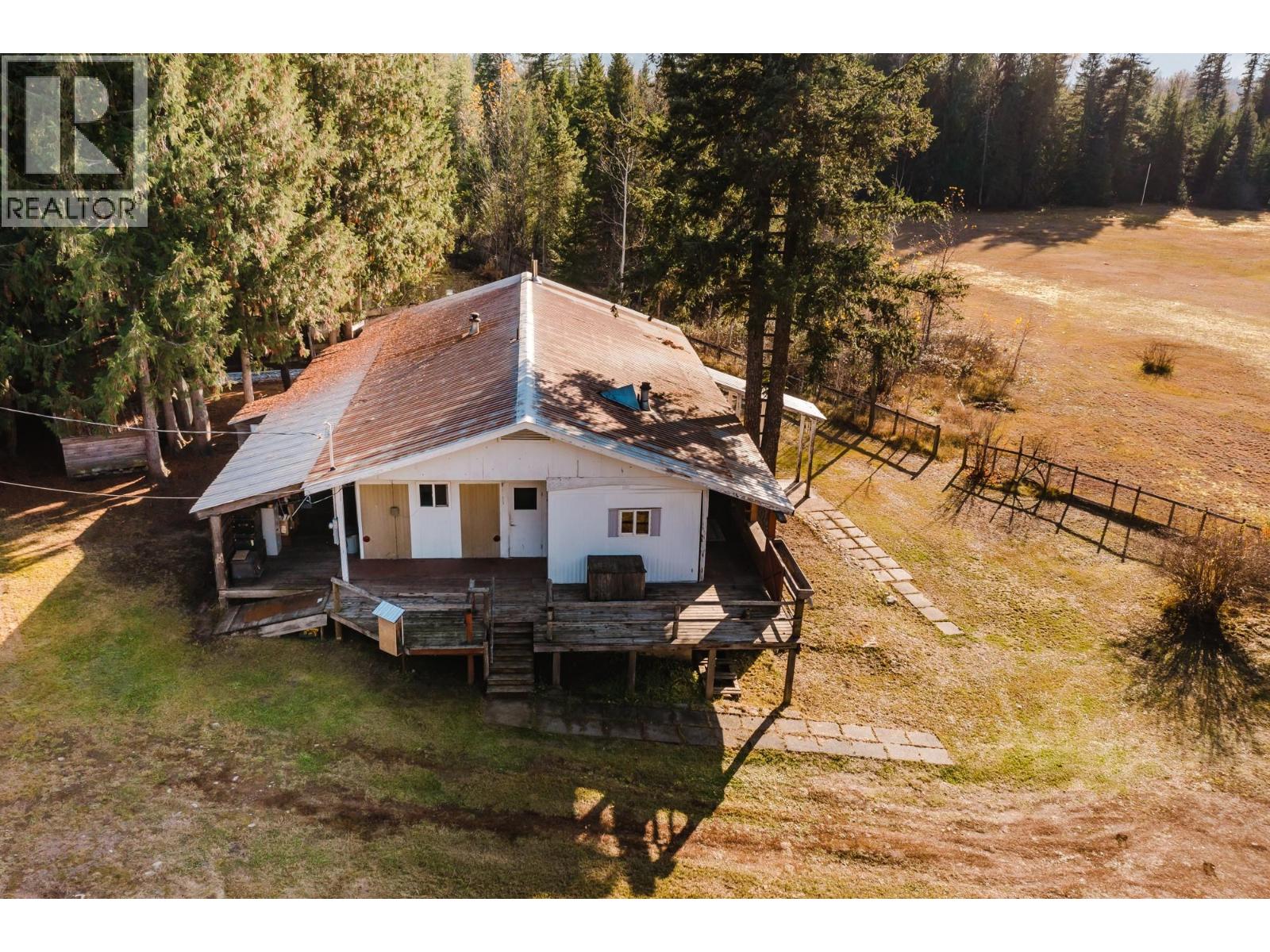 3974 Malakwa Station Road, Malakwa, British Columbia  V0E 2J0 - Photo 40 - 10387470