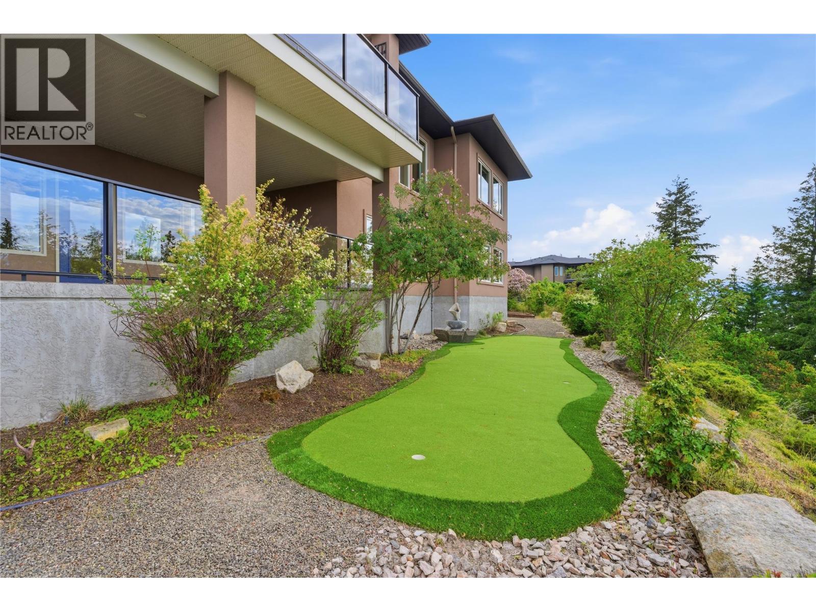 448 Viewcrest Road, Kelowna, British Columbia  V1W 4K1 - Photo 17 - 10389290