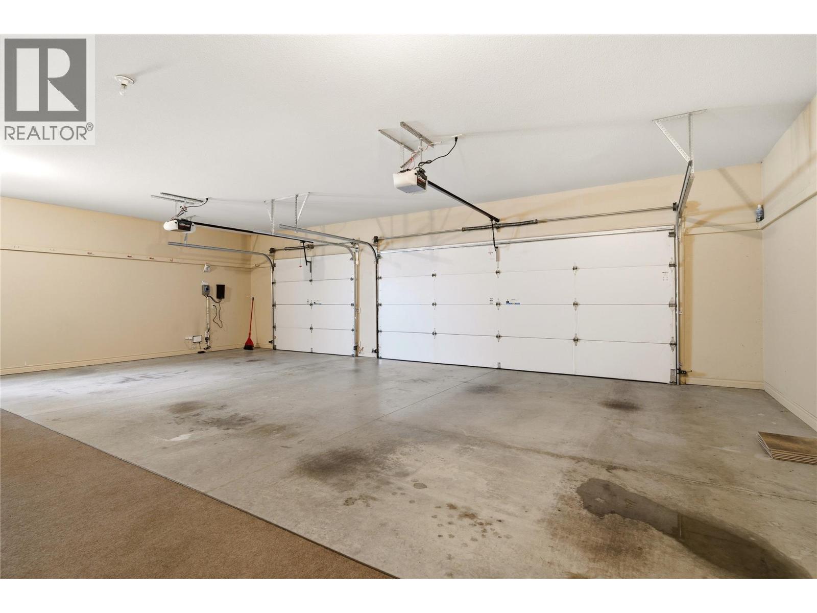448 Viewcrest Road, Kelowna, British Columbia  V1W 4K1 - Photo 32 - 10389290