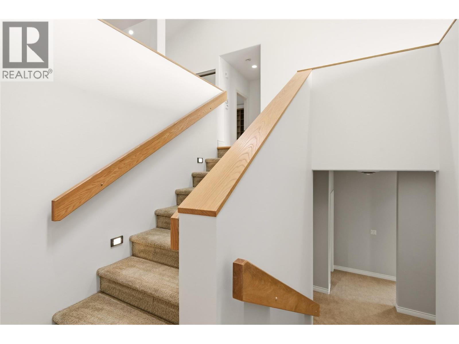 448 Viewcrest Road, Kelowna, British Columbia  V1W 4K1 - Photo 34 - 10389290