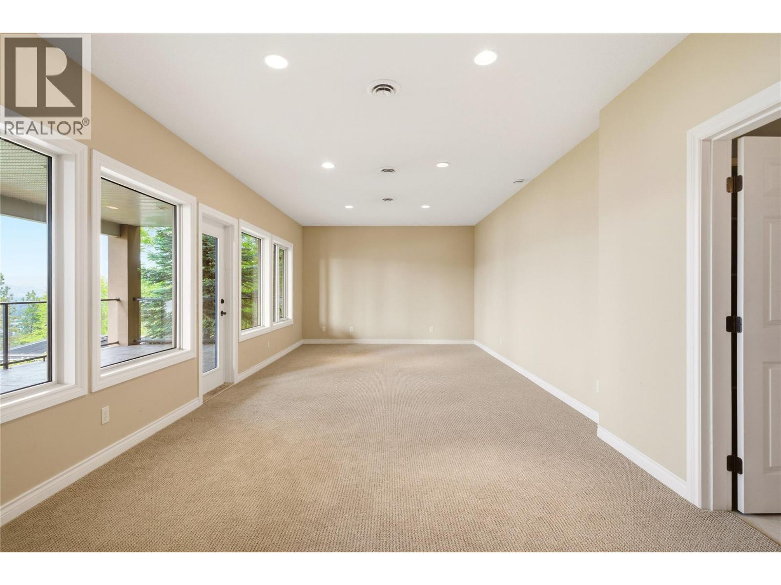448 Viewcrest Road, Kelowna, British Columbia  V1W 4K1 - Photo 41 - 10389290