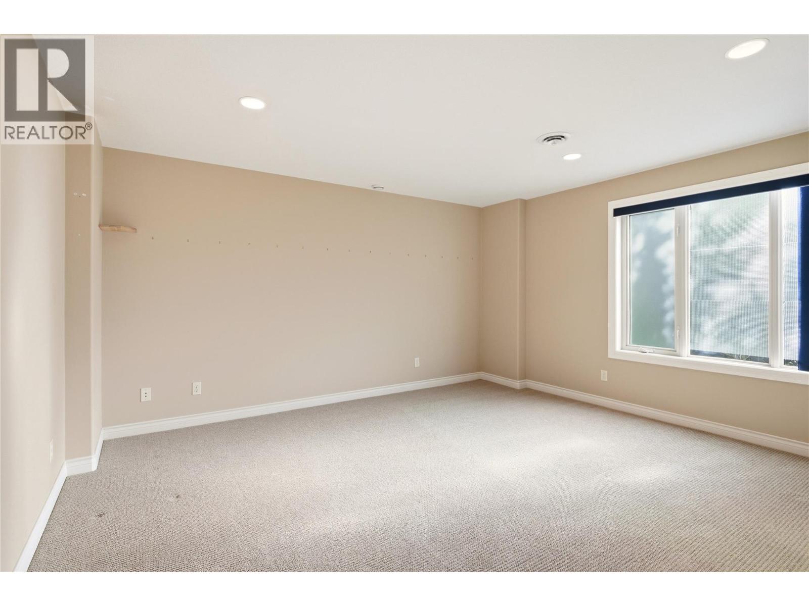 448 Viewcrest Road, Kelowna, British Columbia  V1W 4K1 - Photo 44 - 10389290