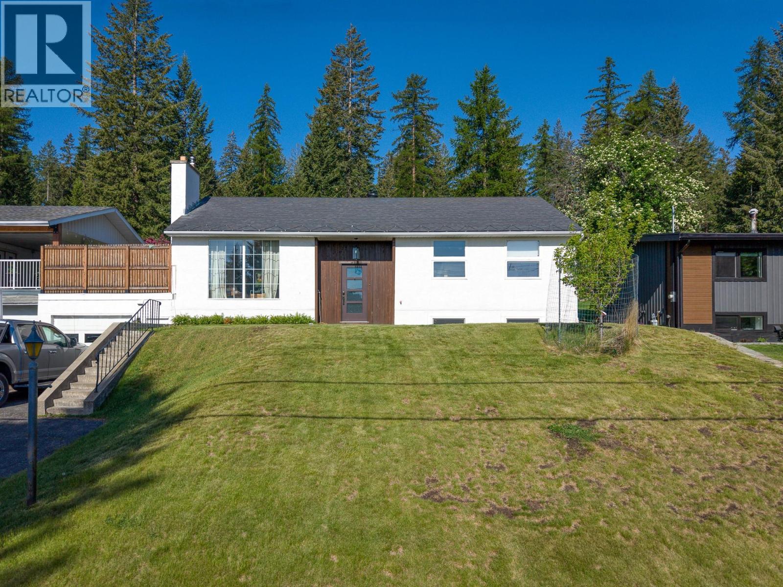 129 Levirs Avenue, Kimberley, British Columbia  V1A 1X6 - Photo 2 - 10389392