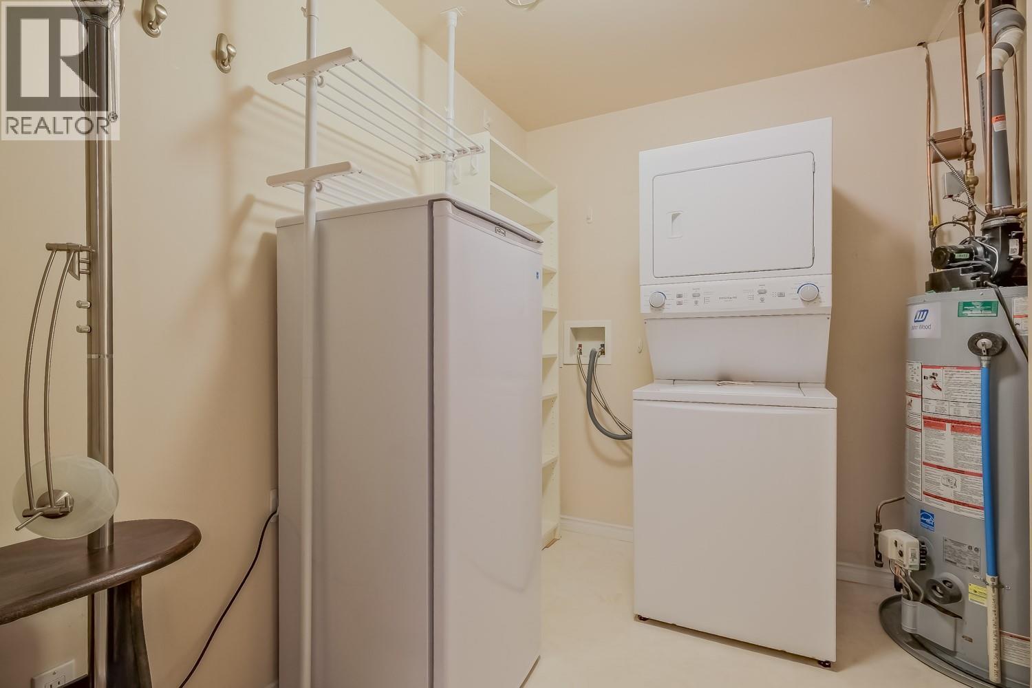 2255 Atkinson Street Unit# 202, Penticton, British Columbia  V2A 8R7 - Photo 3 - 10389407
