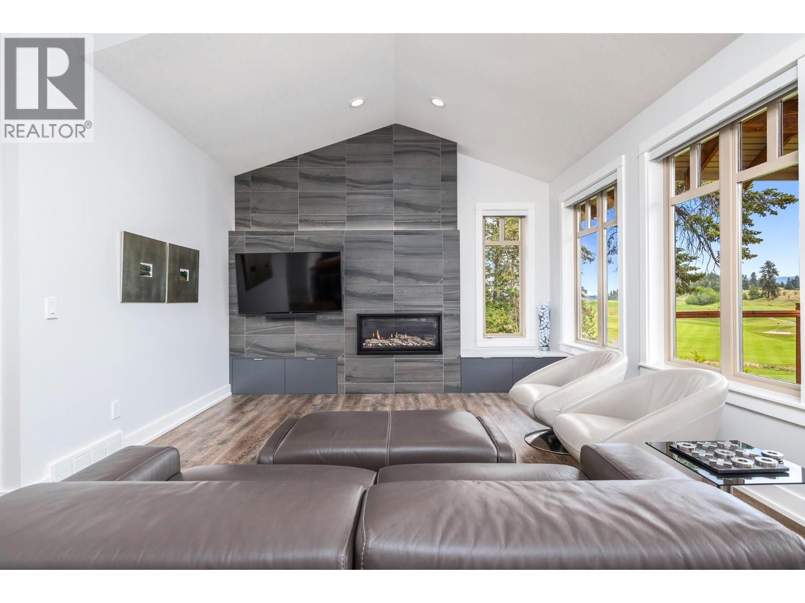 251 Predator Ridge Drive Unit# 42, Vernon, British Columbia  V1H 1V2 - Photo 12 - 10388683