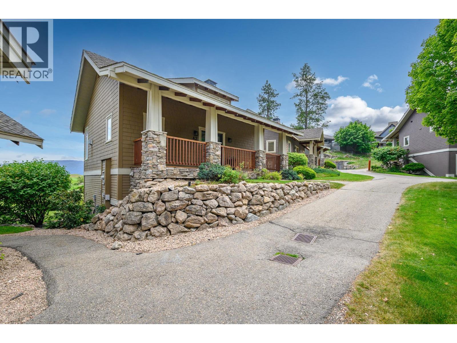 251 Predator Ridge Drive Unit# 42, Vernon, British Columbia  V1H 1V2 - Photo 4 - 10388683
