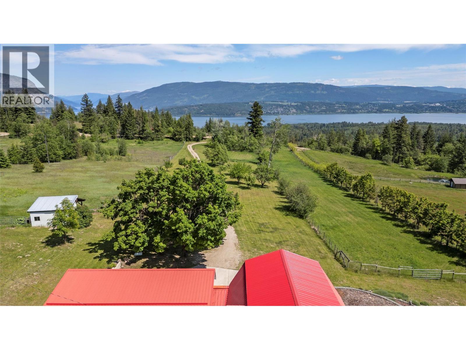 5641 50 Street Nw, Salmon Arm, British Columbia  V1E 3A6 - Photo 3 - 10388430