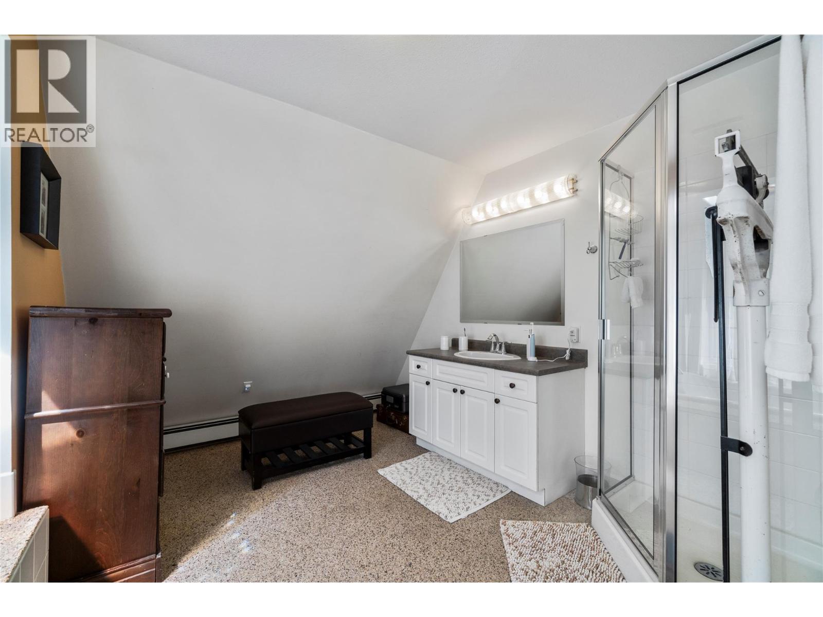 5641 50 Street Nw, Salmon Arm, British Columbia  V1E 3A6 - Photo 40 - 10388430