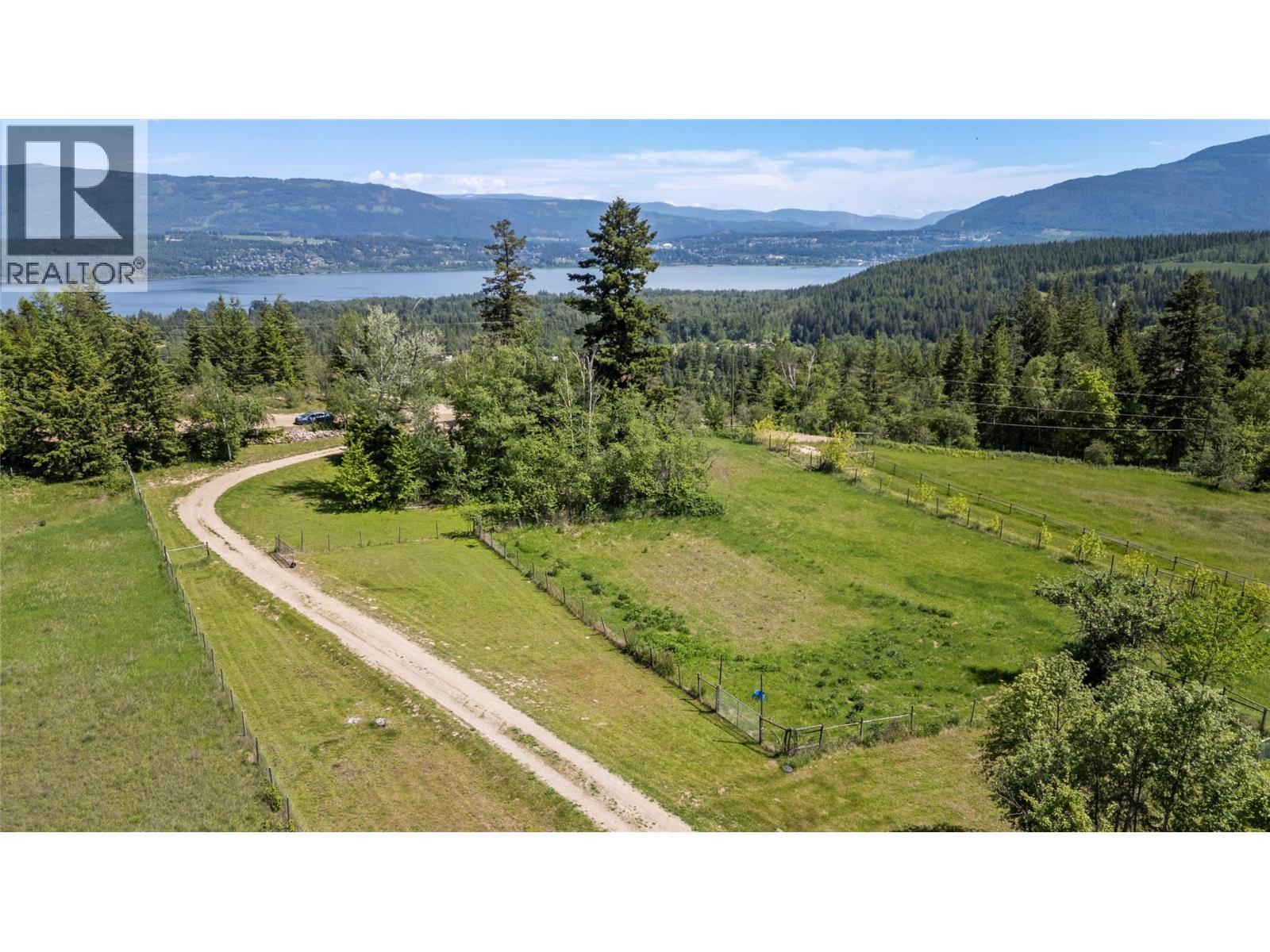 5641 50 Street Nw, Salmon Arm, British Columbia  V1E 3A6 - Photo 73 - 10388430