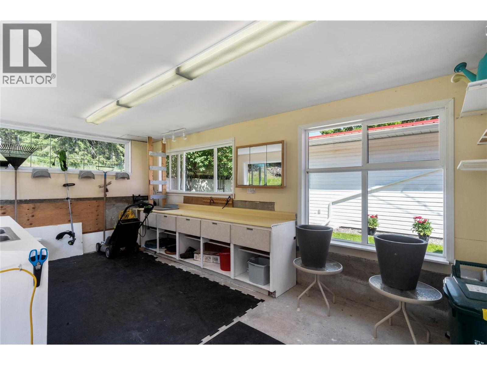 5641 50 Street Nw, Salmon Arm, British Columbia  V1E 3A6 - Photo 87 - 10388430