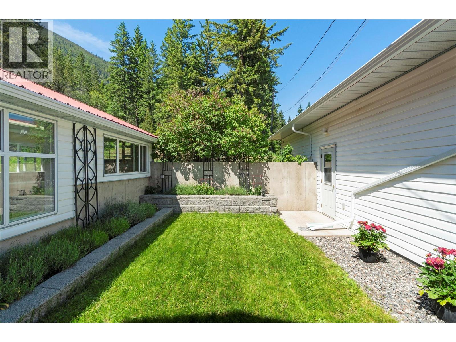 5641 50 Street Nw, Salmon Arm, British Columbia  V1E 3A6 - Photo 89 - 10388430