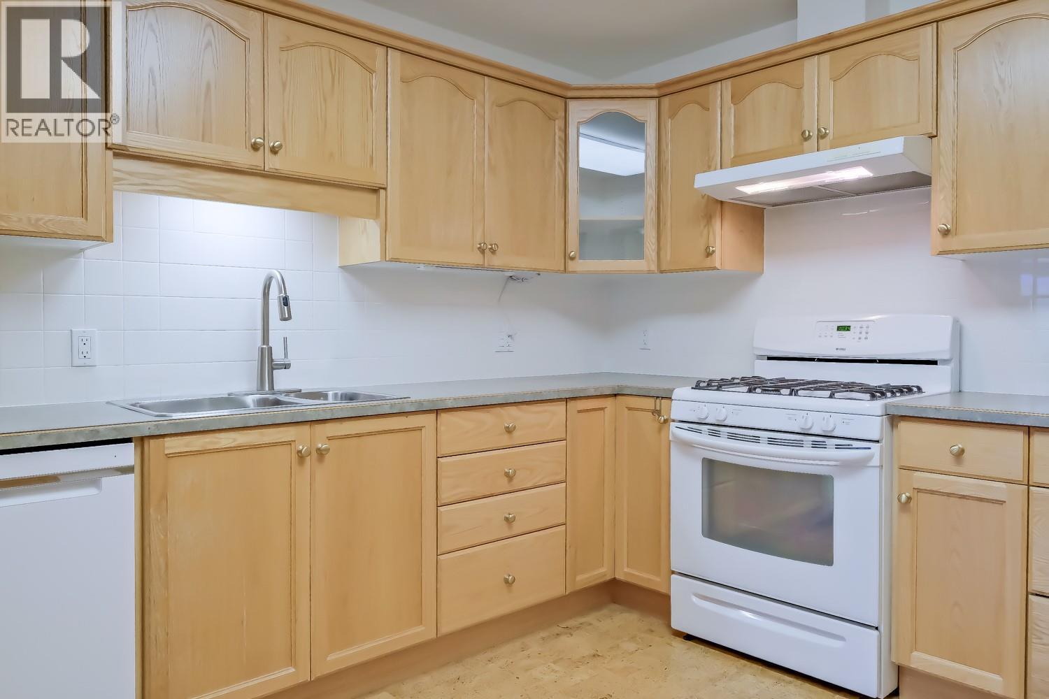 2285 Atkinson Street Unit# 705, Penticton, British Columbia  V2A 8R7 - Photo 7 - 10389412
