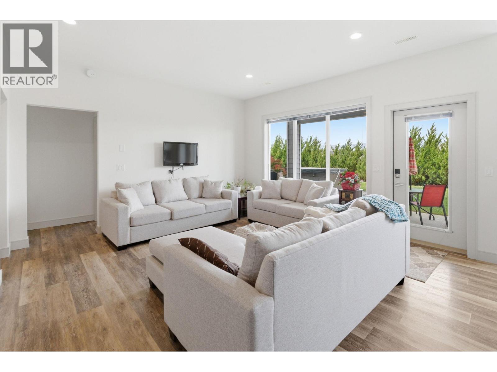 536 Tungsten Court, Kelowna, British Columbia  V1W 5J6 - Photo 22 - 10388713
