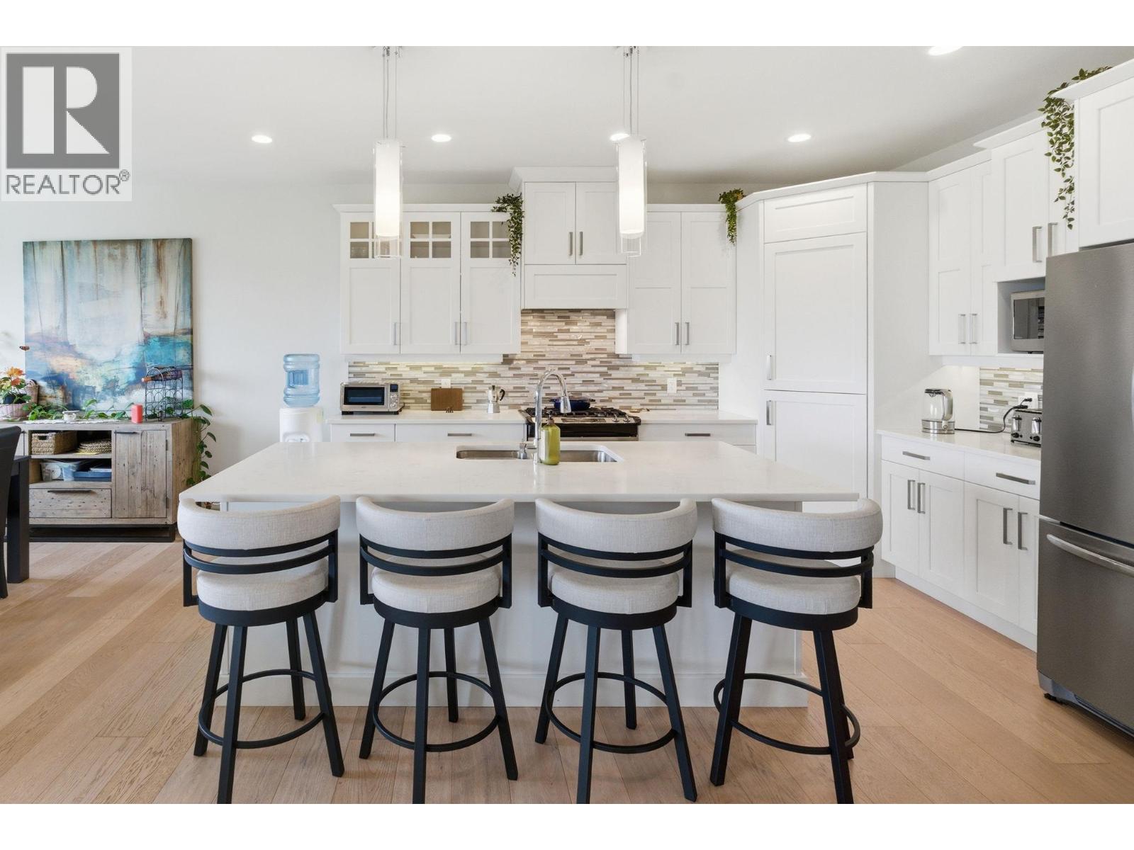 536 Tungsten Court, Kelowna, British Columbia  V1W 5J6 - Photo 6 - 10388713