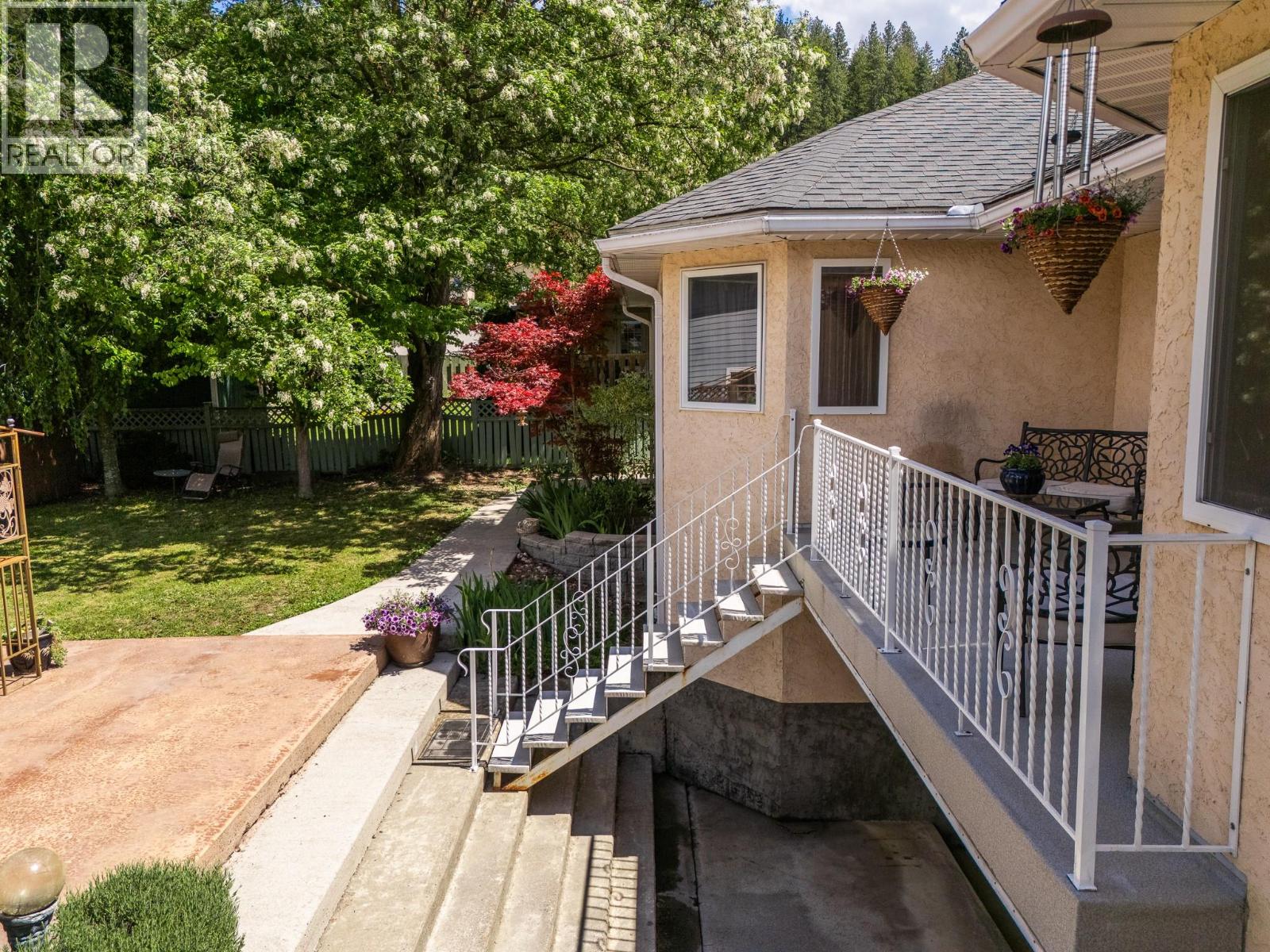 1924 Hurl Street, Creston, British Columbia  V0B 1G4 - Photo 62 - 10389386