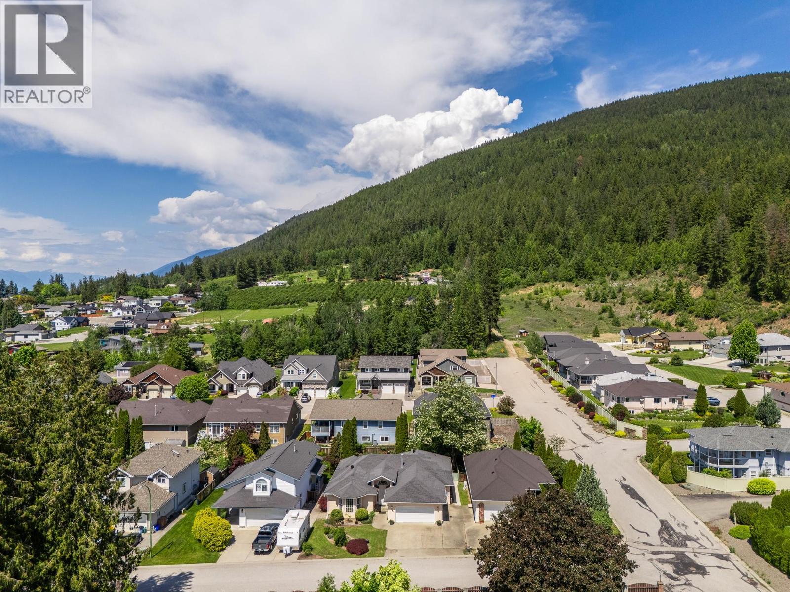 1924 Hurl Street, Creston, British Columbia  V0B 1G4 - Photo 73 - 10389386