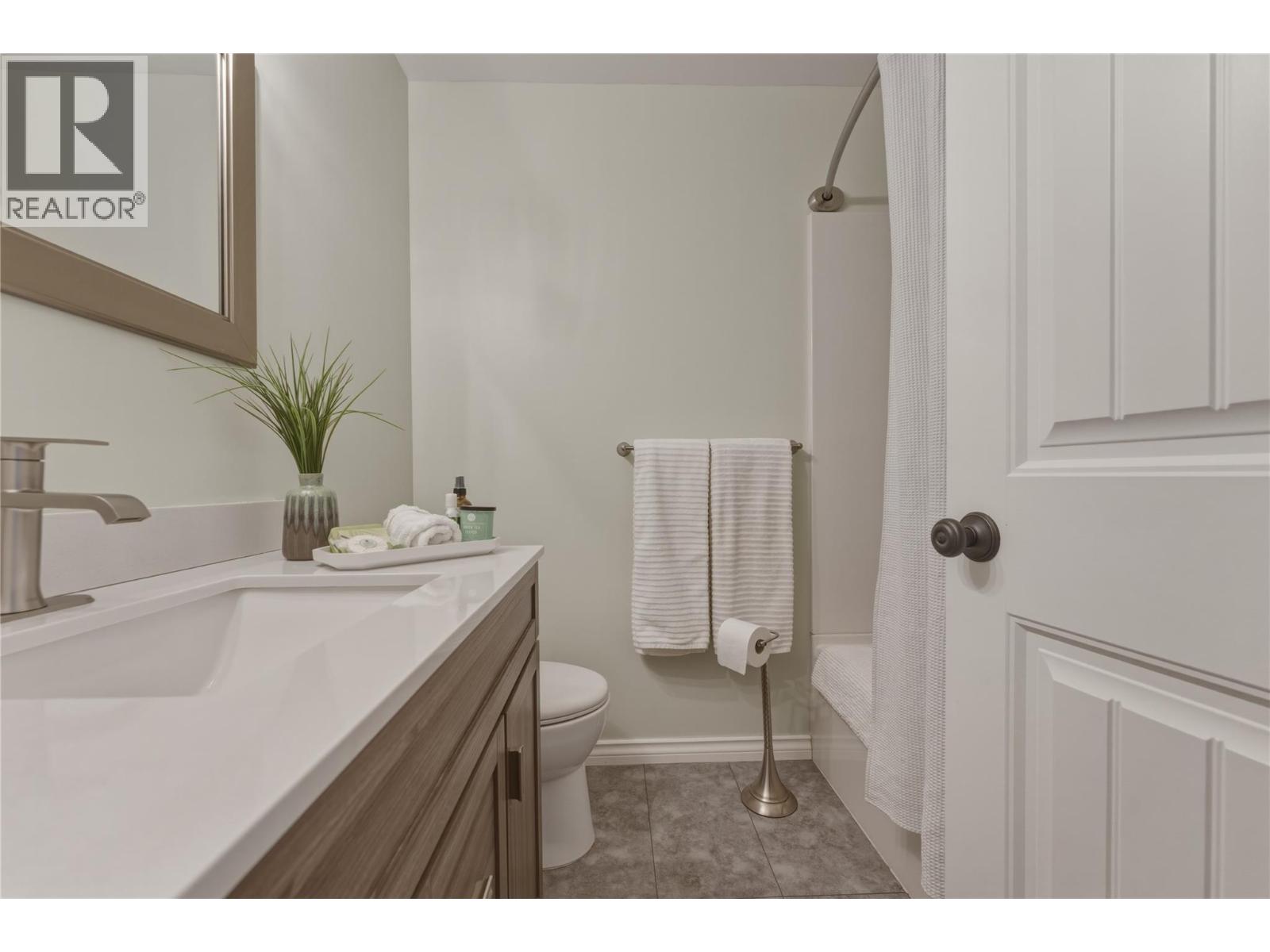 5524 South Vernon Place, Vernon, British Columbia  V1T 8N5 - Photo 25 - 10387956