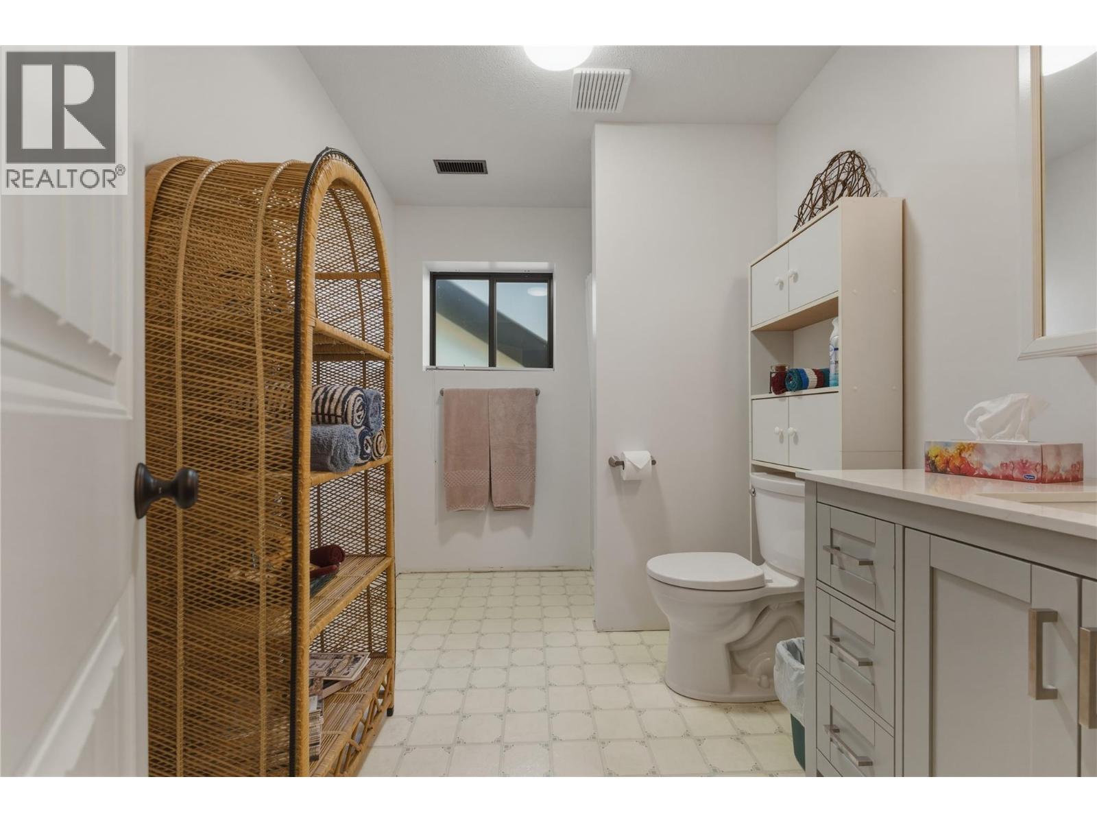5524 South Vernon Place, Vernon, British Columbia  V1T 8N5 - Photo 33 - 10387956
