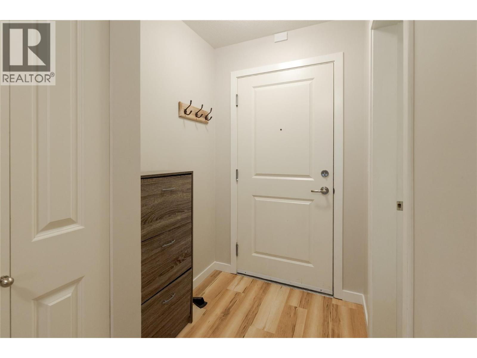 539 Yates Road Unit# 308, Kelowna, British Columbia  V1V 2T8 - Photo 2 - 10389070