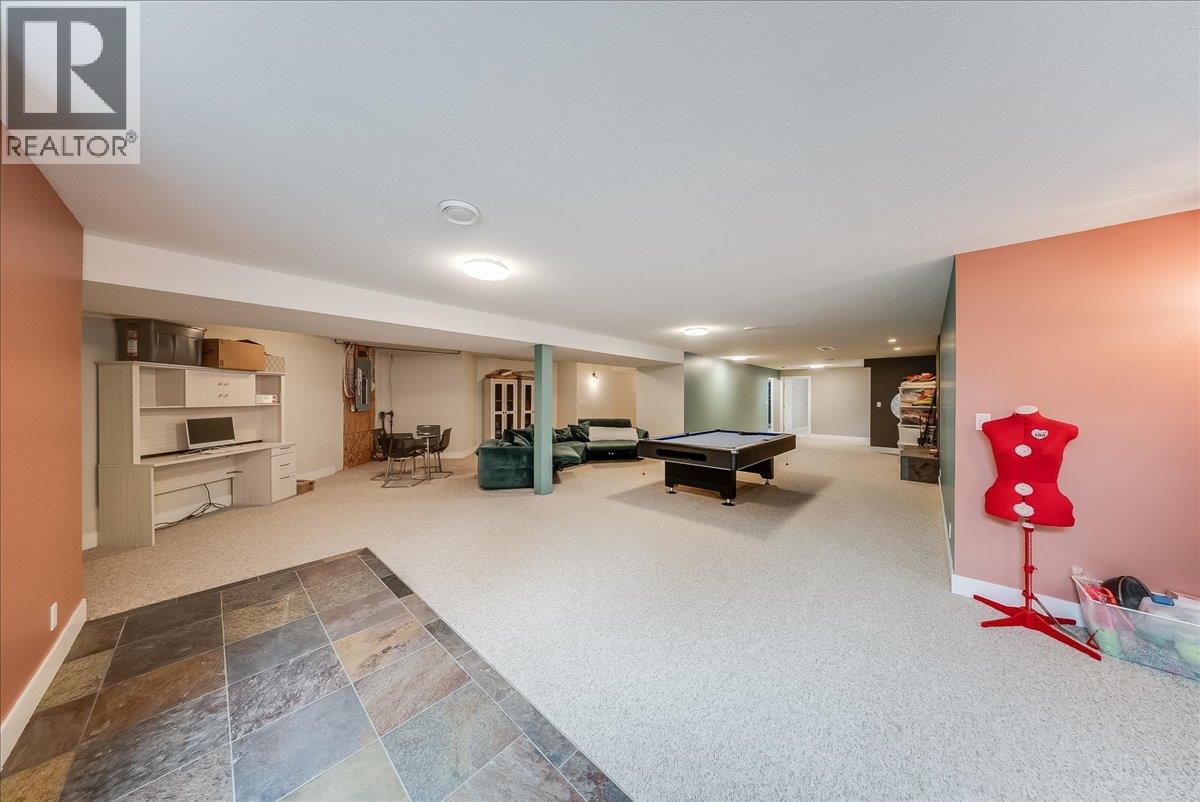 816 Columbia Road, Castlegar, British Columbia  V1N 4K6 - Photo 30 - 10388402