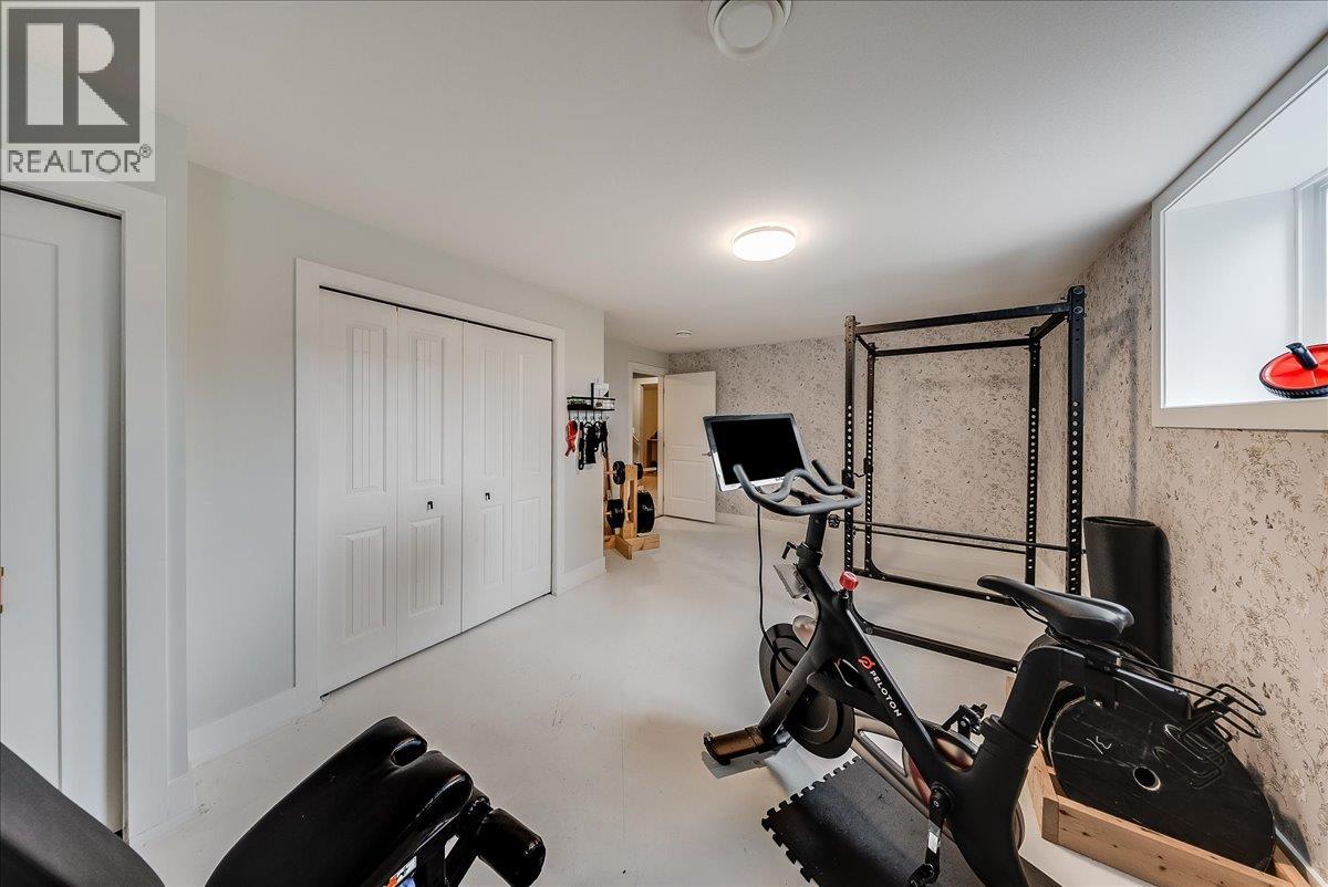 816 Columbia Road, Castlegar, British Columbia  V1N 4K6 - Photo 38 - 10388402