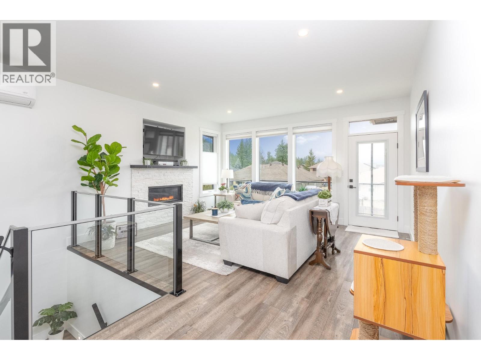 1441 20 Avenue Se Unit# 4, Salmon Arm, British Columbia  V1E 2M9 - Photo 6 - 10389358