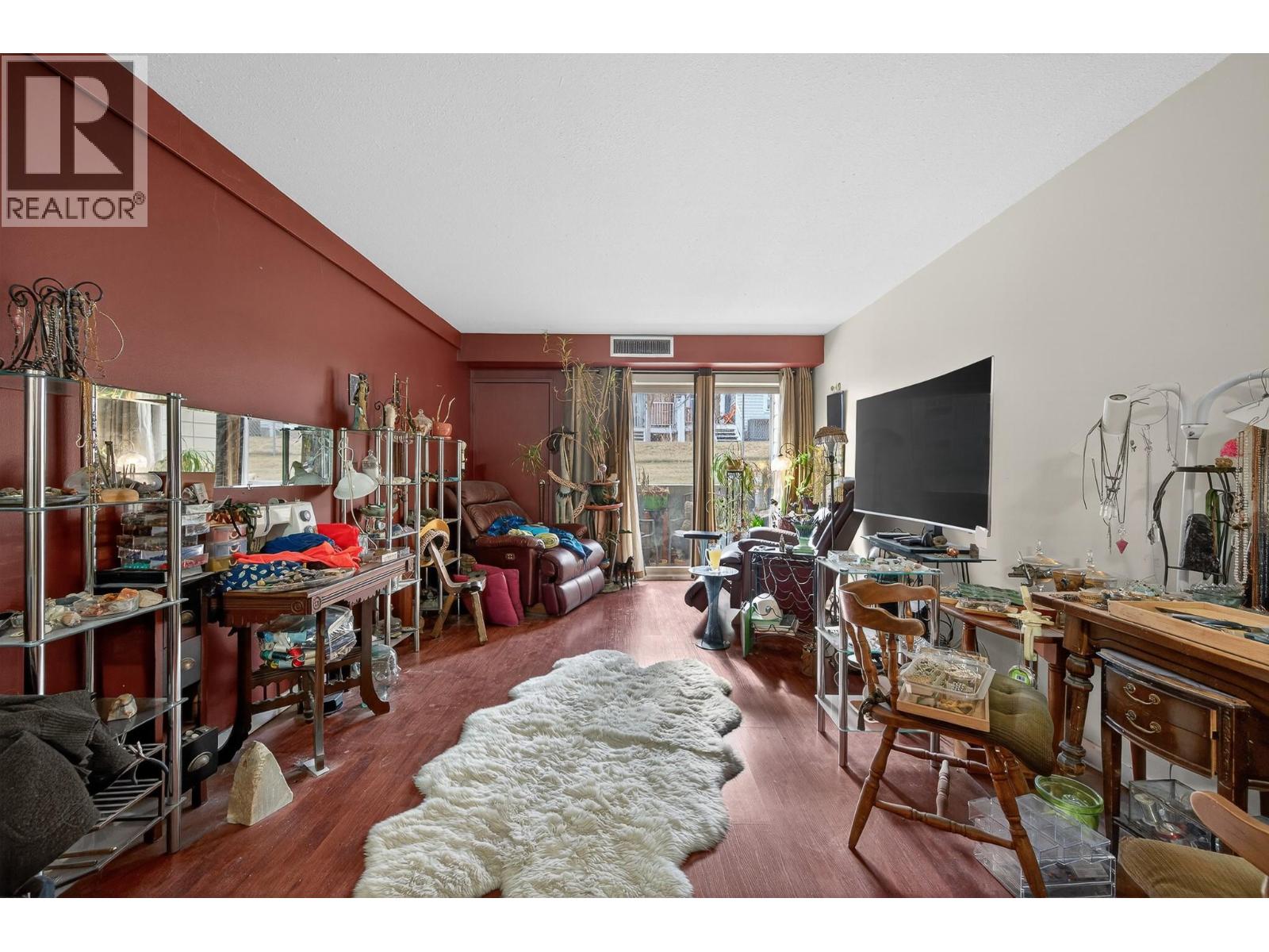 1560 Summit Drive Unit# 106, Kamloops, British Columbia  V2E 1R5 - Photo 3 - 10389317