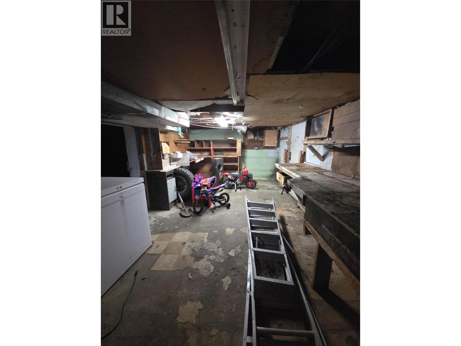 304 Mcanally Street, Trail, British Columbia  V1R 3R4 - Photo 18 - 10389199