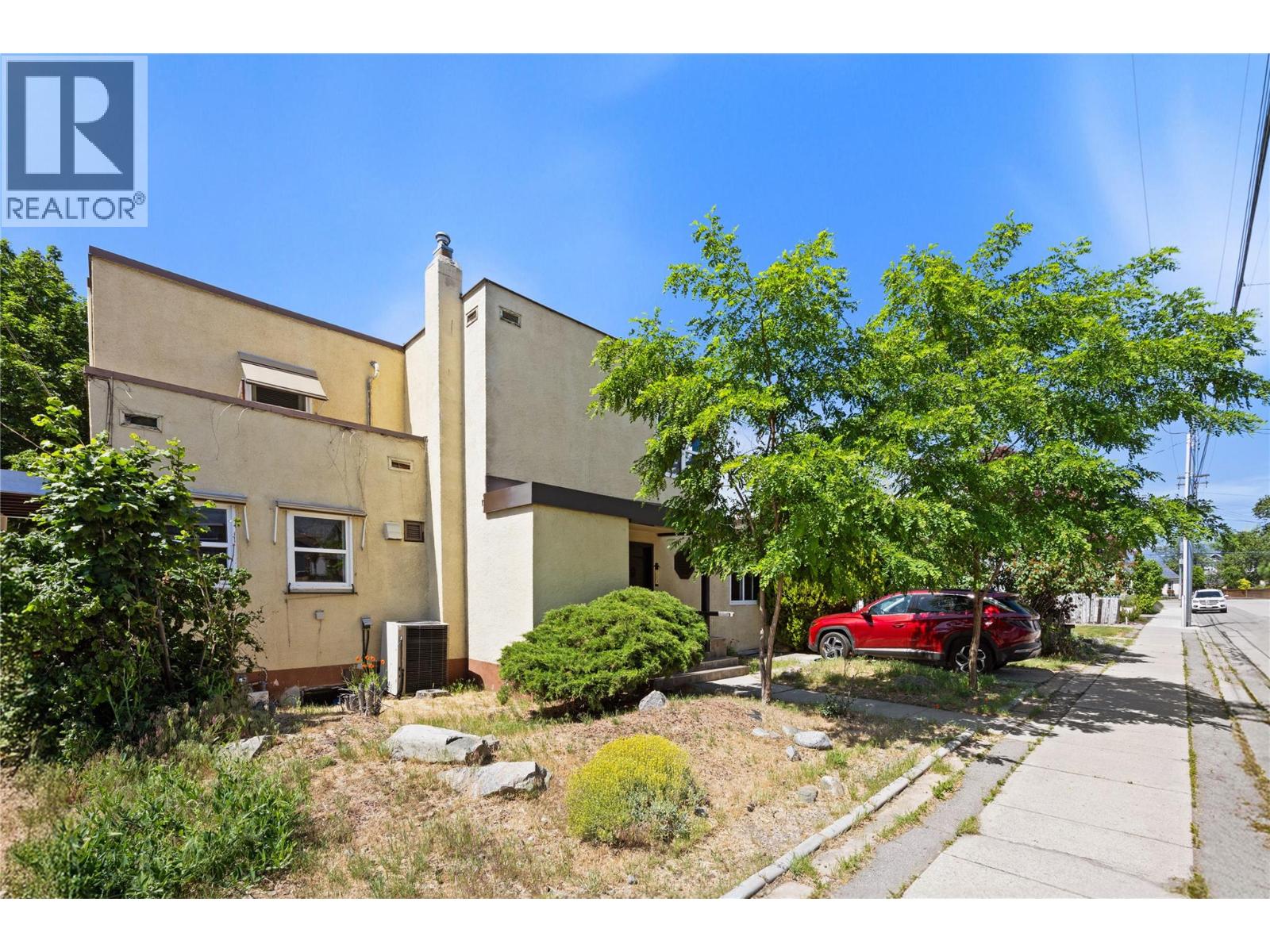 763 Argyle Street, Penticton, British Columbia  V2A 5N8 - Photo 1 - 10389330