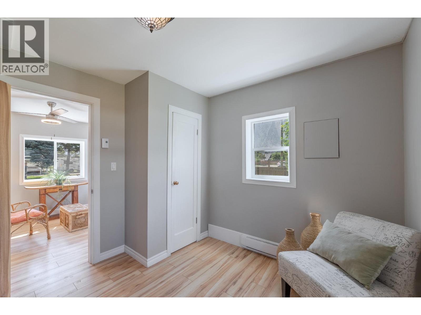 430 6th Avenue, Keremeos, British Columbia  V0X 1N3 - Photo 11 - 10389194