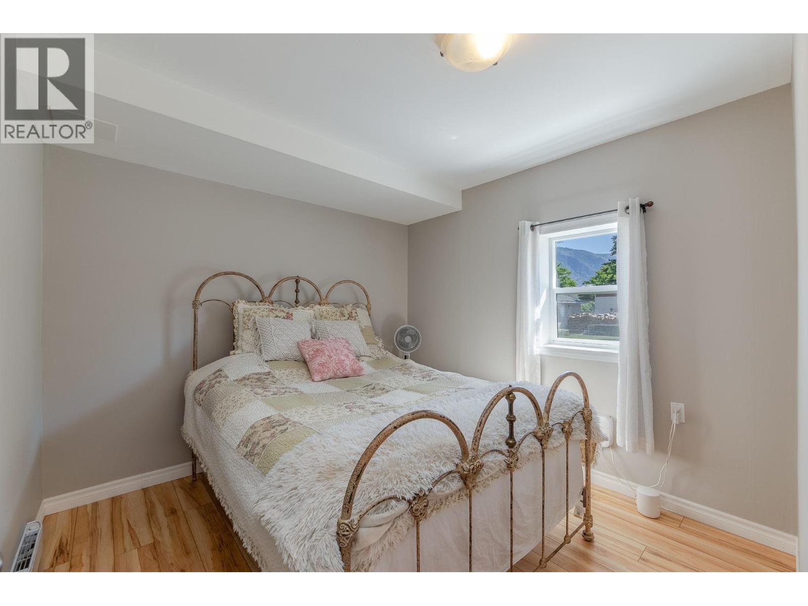 430 6th Avenue, Keremeos, British Columbia  V0X 1N3 - Photo 12 - 10389194