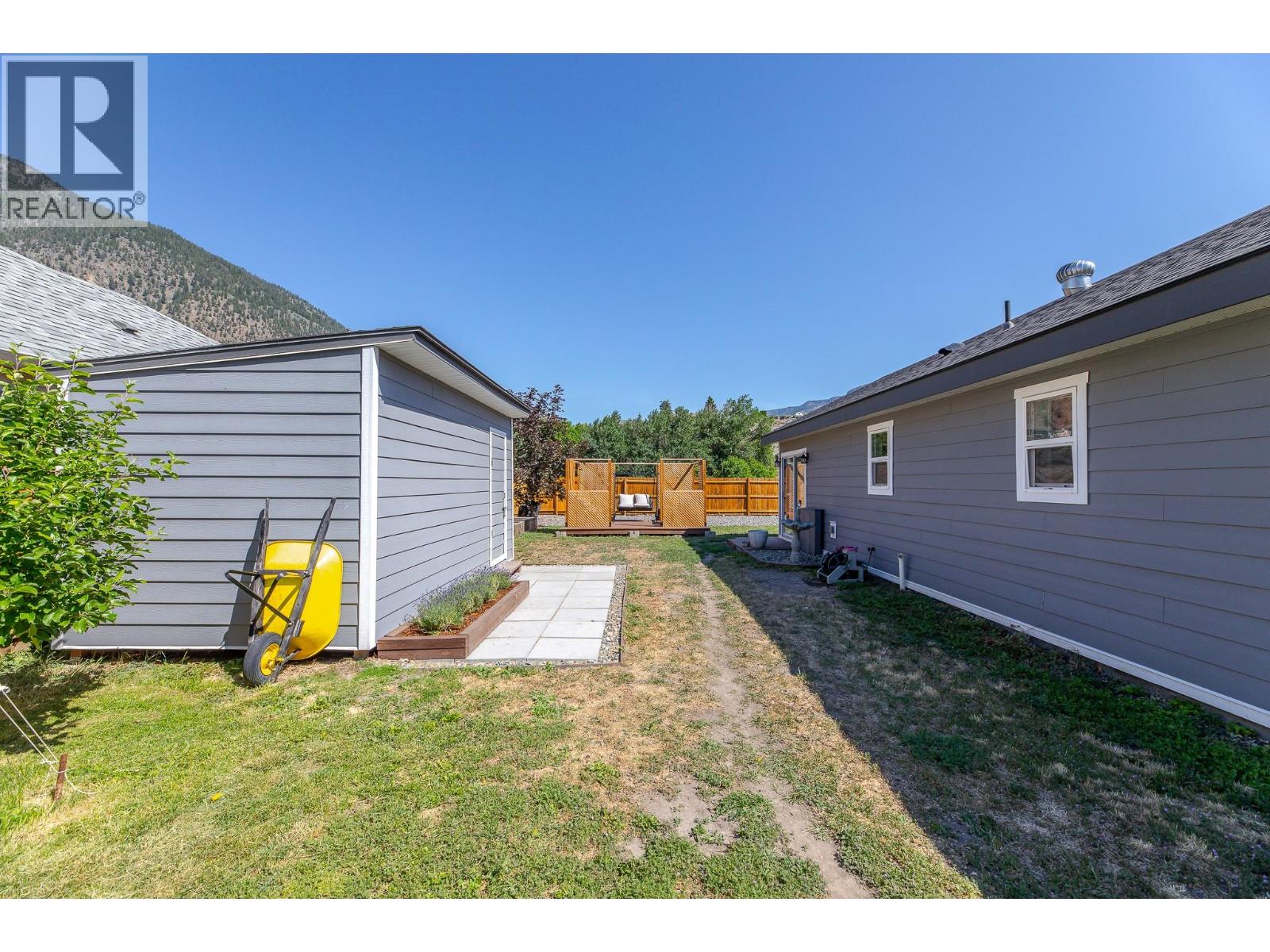 430 6th Avenue, Keremeos, British Columbia  V0X 1N3 - Photo 27 - 10389194