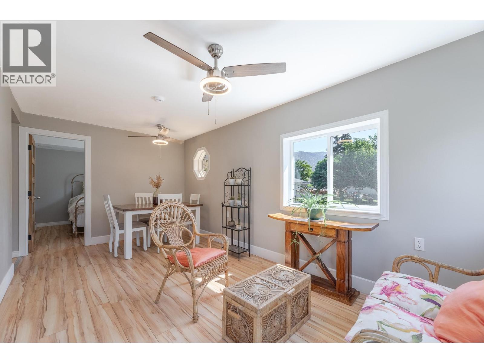 430 6th Avenue, Keremeos, British Columbia  V0X 1N3 - Photo 6 - 10389194