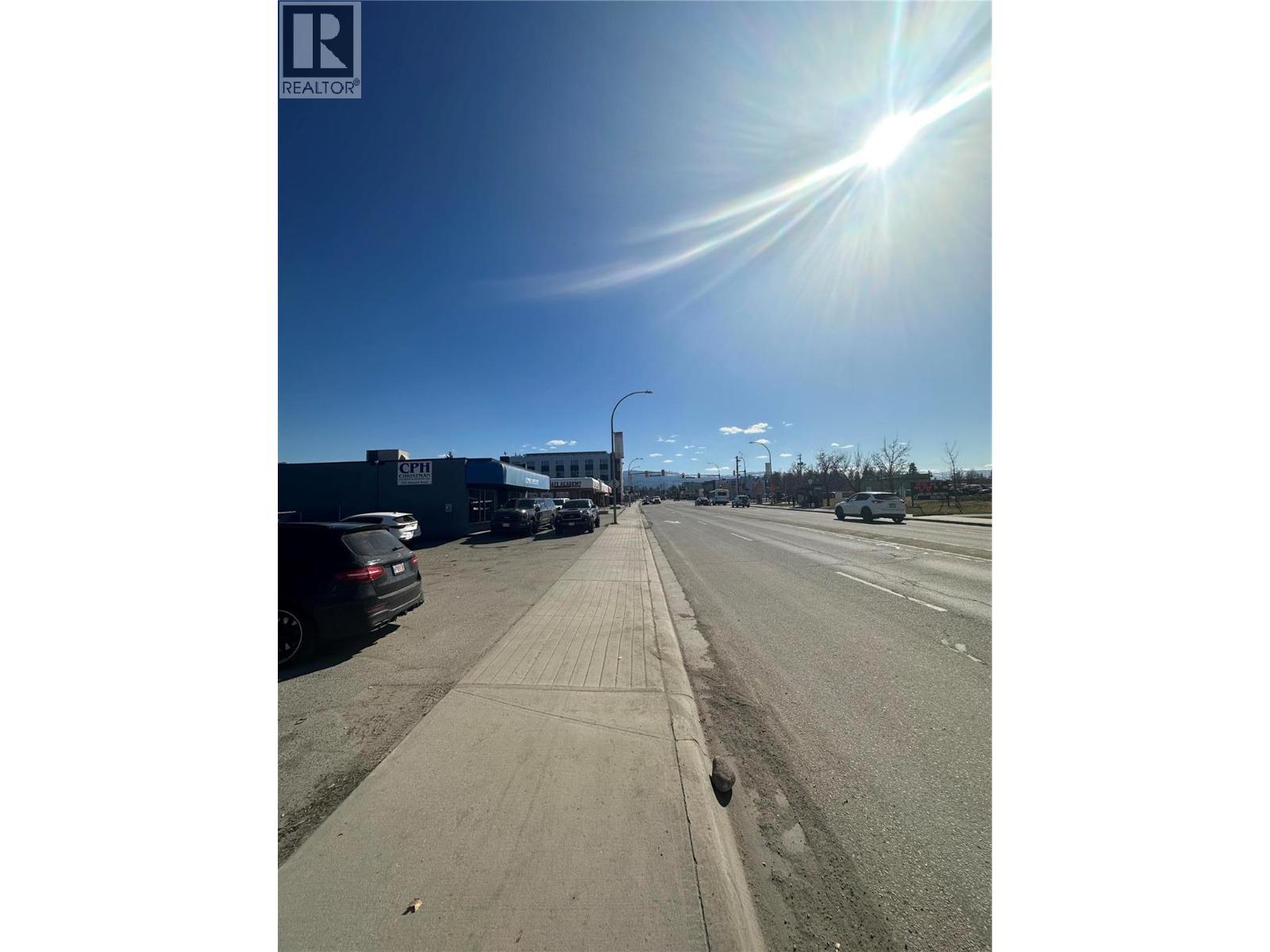 275 Rutland Road N, Kelowna, British Columbia  V1X 3B1 - Photo 3 - 10388981