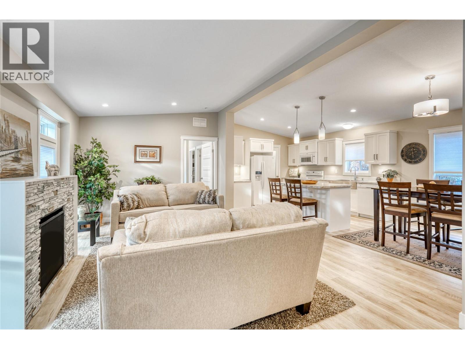 321 Yorkton Avenue Unit# 11 Lot# 11, Penticton, British Columbia  V2A 3V6 - Photo 8 - 10388734