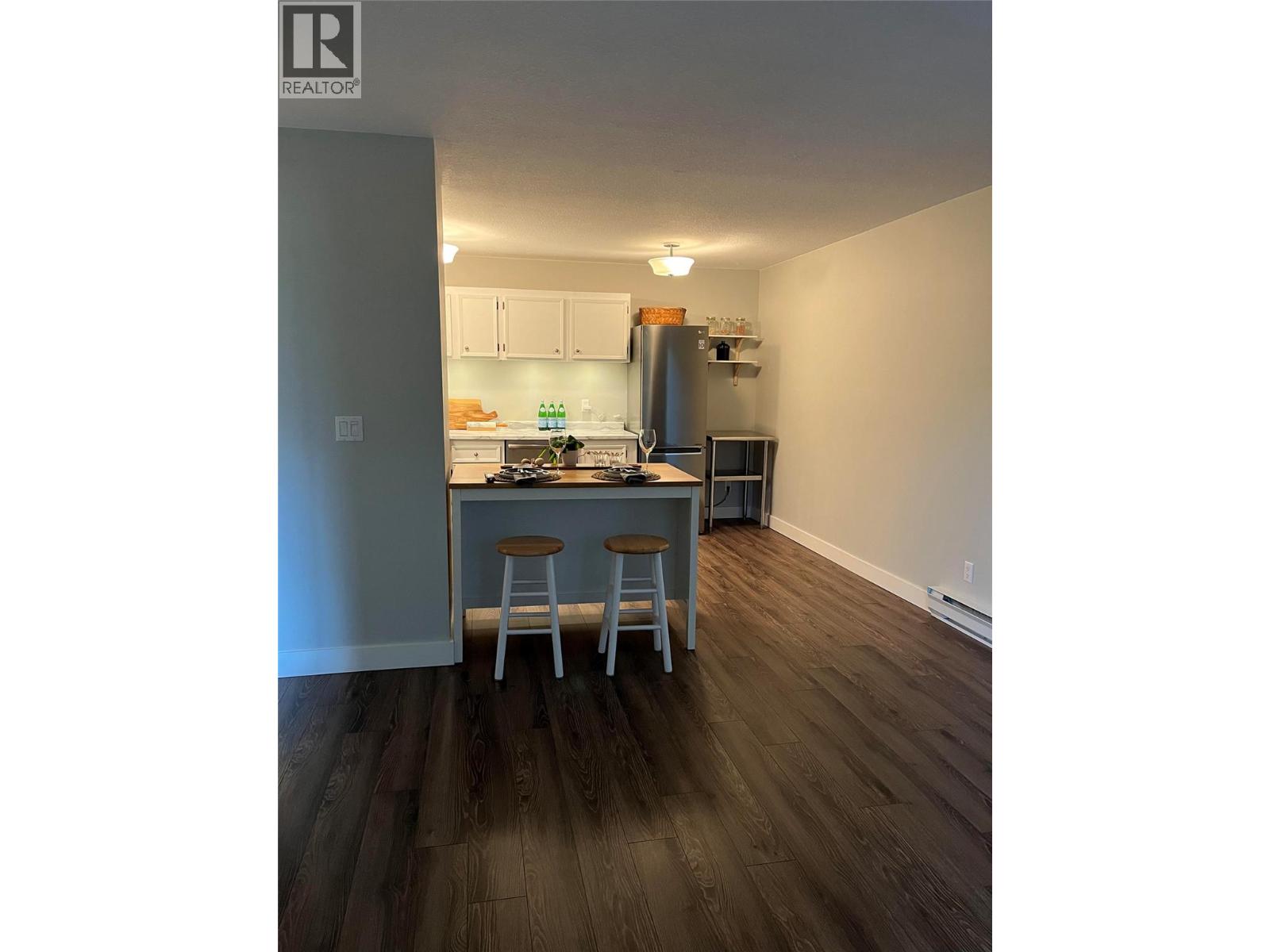 150 Skaha Place Unit# 201, Penticton, British Columbia  V2A 7K1 - Photo 5 - 10389115