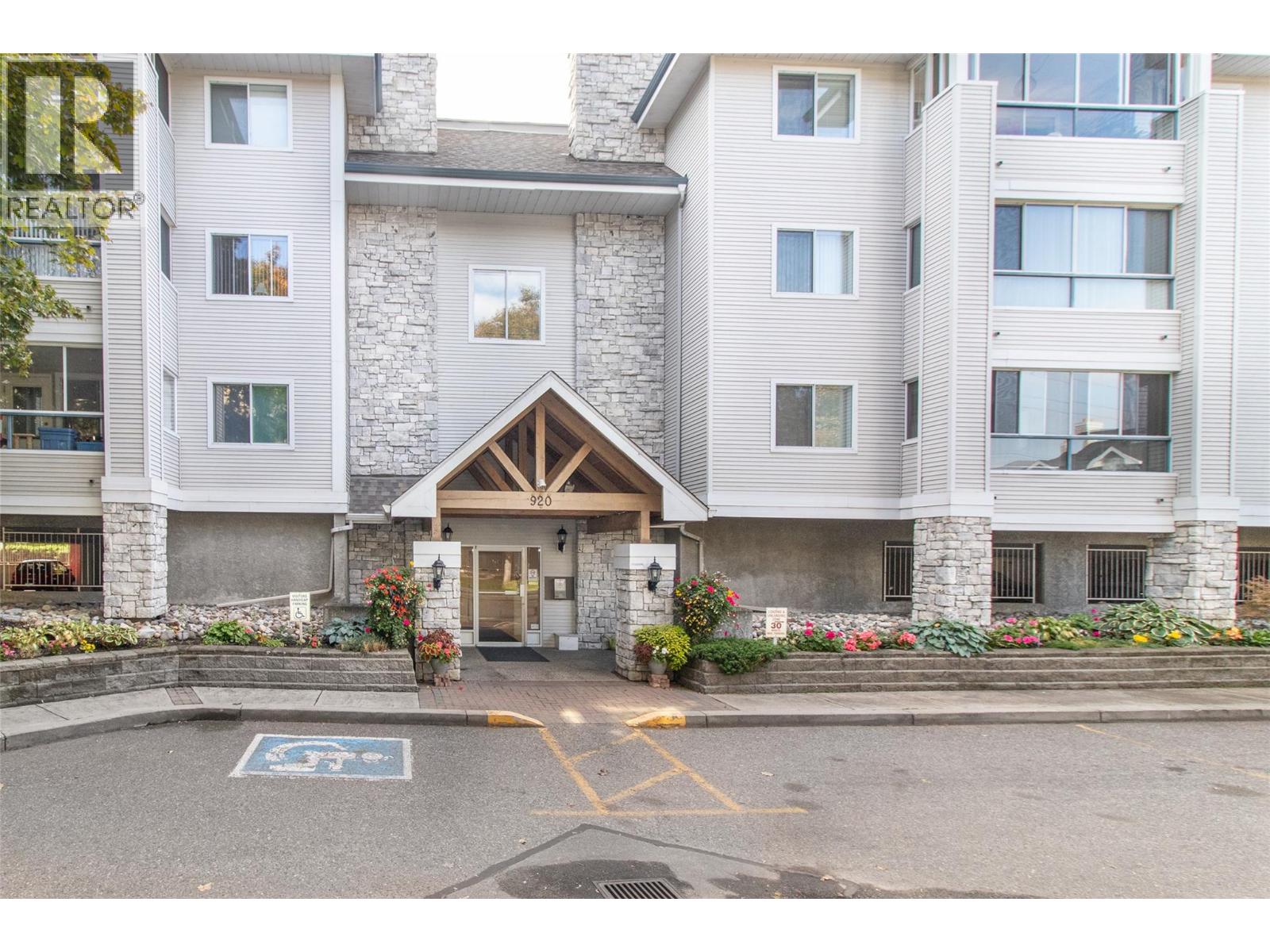 920 Glenwood Avenue Unit# 103, kelowna, British Columbia