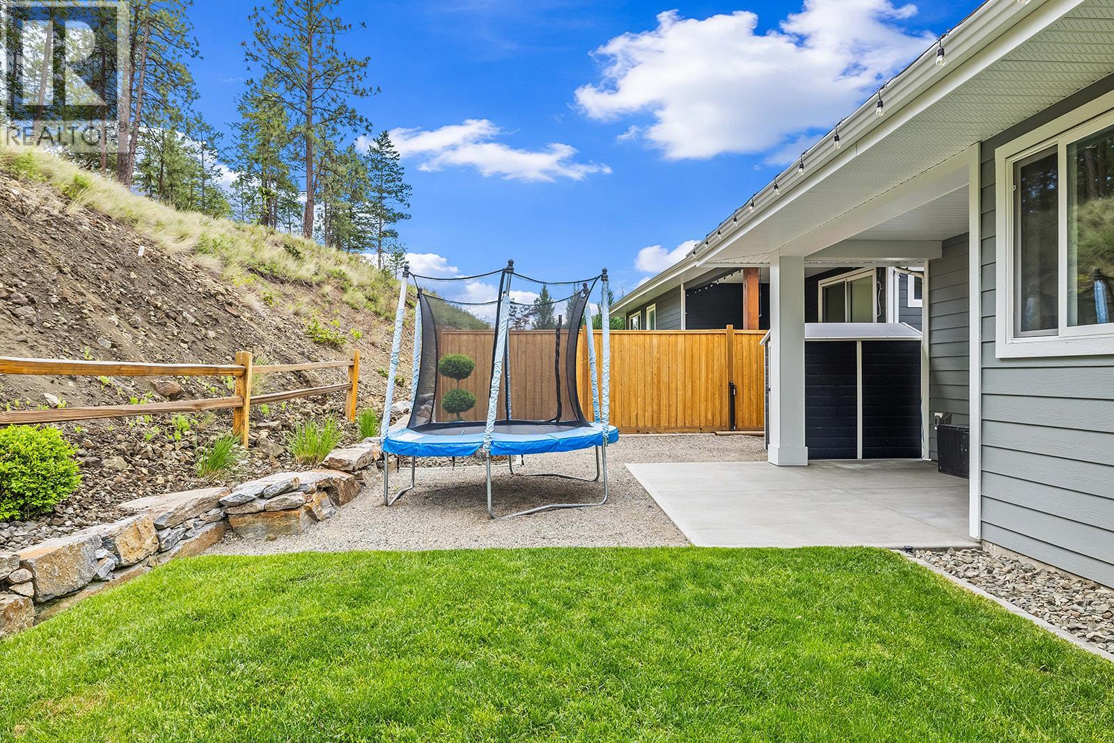 21 Forest Edge Drive, Kelowna, British Columbia  V1V 3G3 - Photo 12 - 10388998