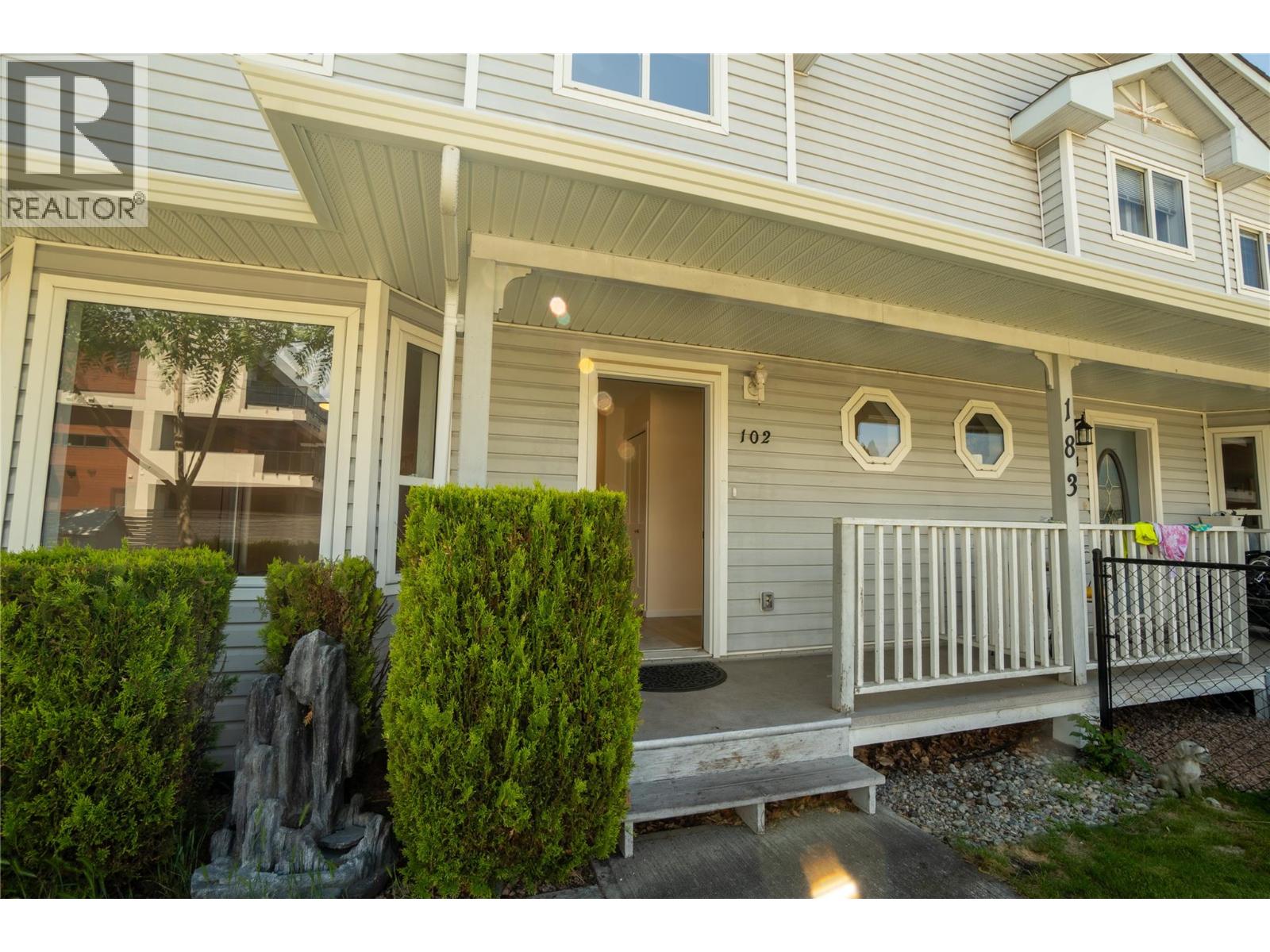 183 Maple Street Unit# 102, Penticton, British Columbia  V2A 5V4 - Photo 2 - 10389468
