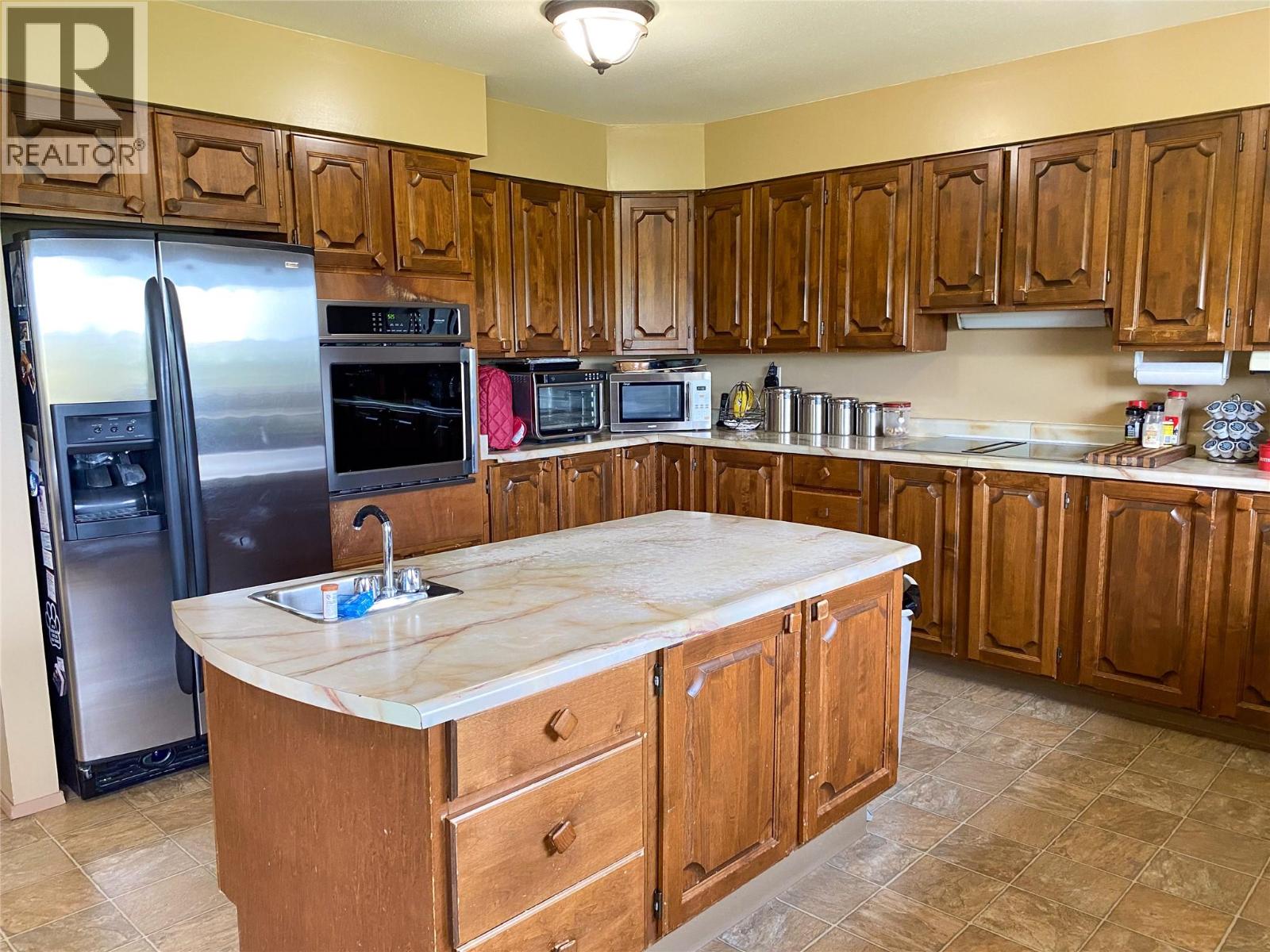 2371 206 Road, Dawson Creek, British Columbia  V1G 0C2 - Photo 7 - 10389442