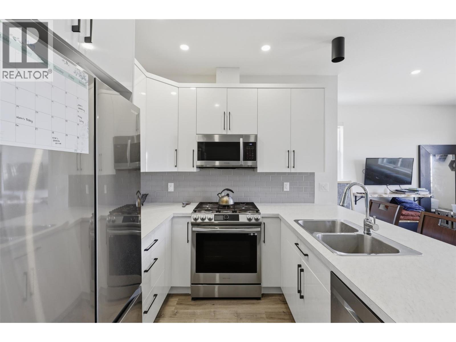 1701 Foxtail Drive Unit# 121, Kamloops, British Columbia  V1S 0B1 - Photo 14 - 10389393