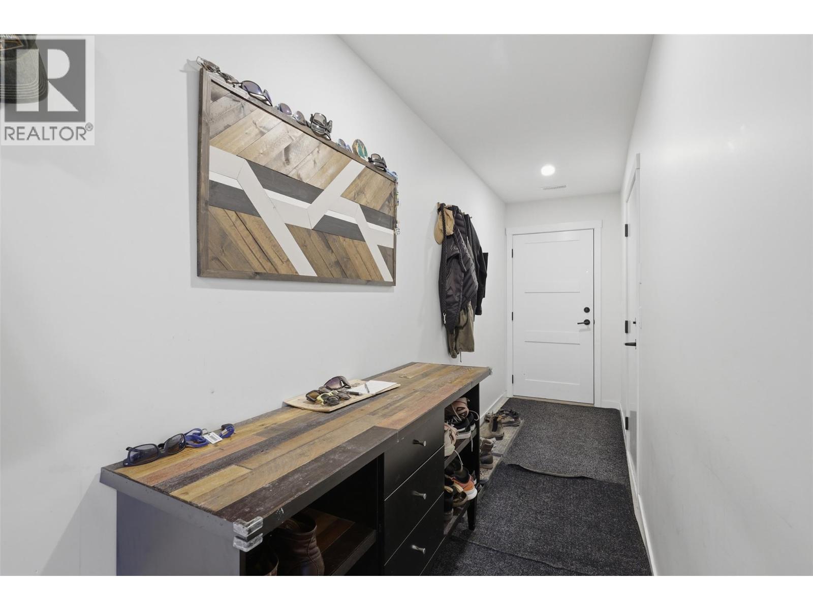1701 Foxtail Drive Unit# 121, Kamloops, British Columbia  V1S 0B1 - Photo 4 - 10389393