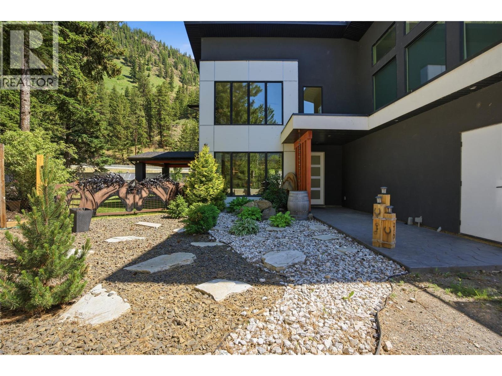 1015 Paquette Road, Chase, British Columbia  V0E 1M1 - Photo 3 - 10389316
