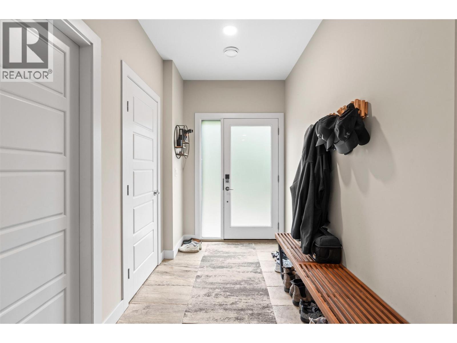 206 Vineyard Way, Vernon, British Columbia  V1H 1Z7 - Photo 11 - 10389059