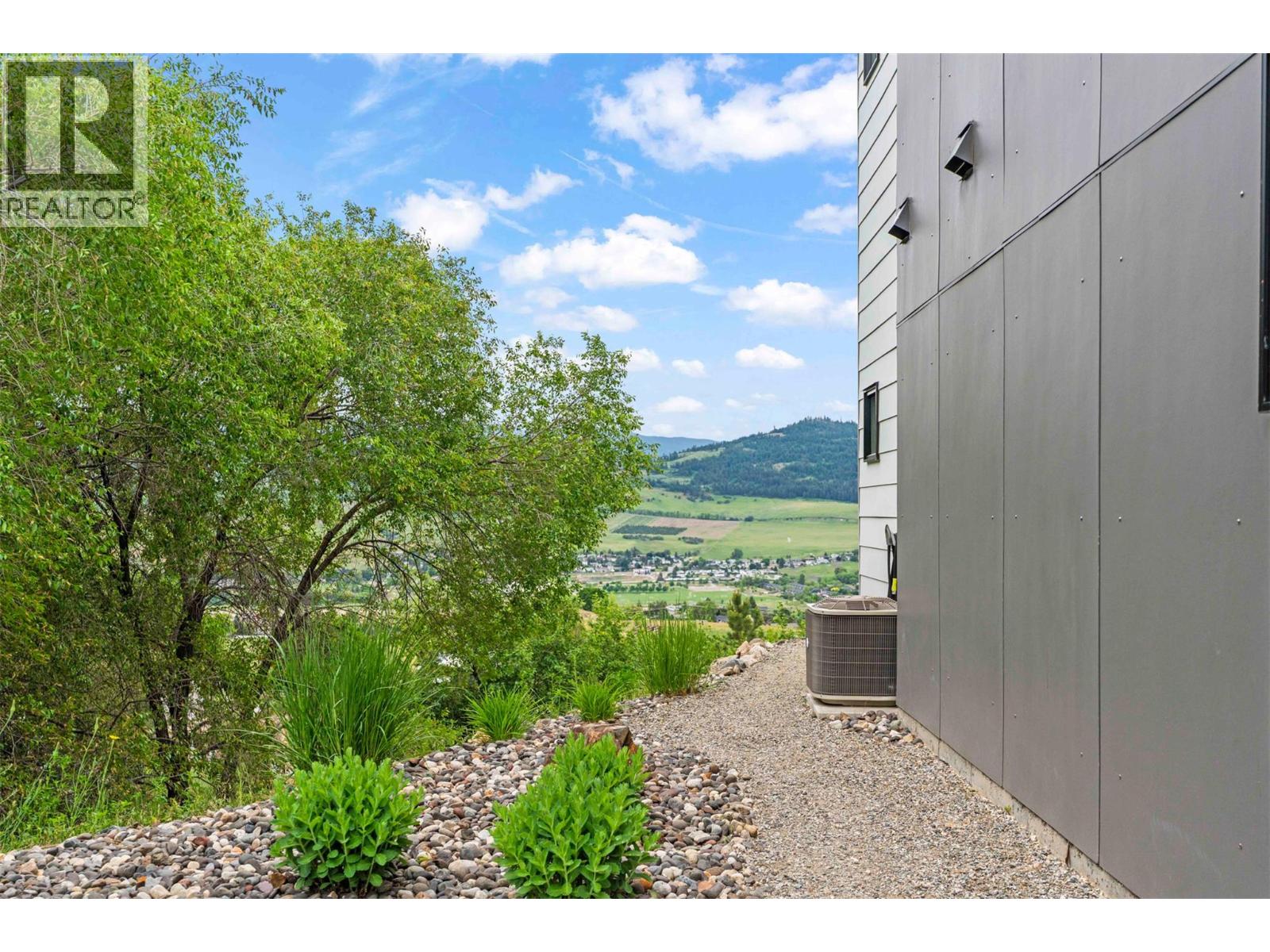 206 Vineyard Way, Vernon, British Columbia  V1H 1Z7 - Photo 38 - 10389059