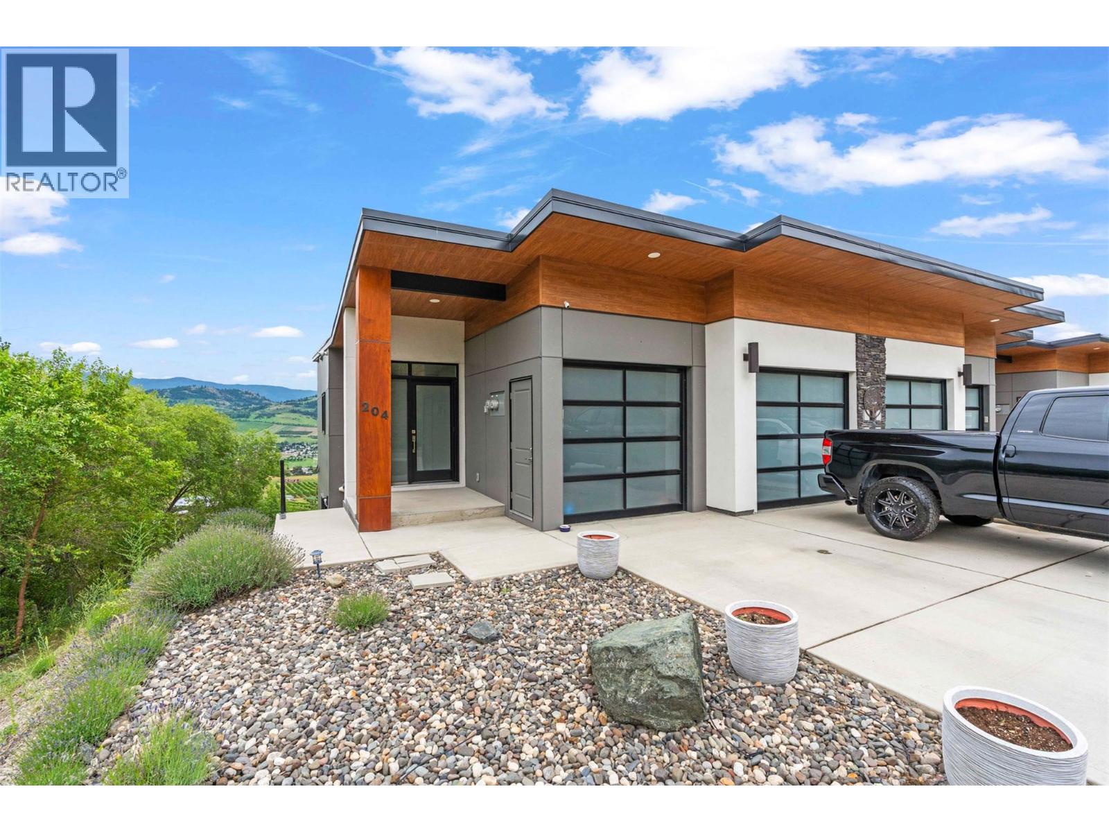 206 Vineyard Way, Vernon, British Columbia  V1H 1Z7 - Photo 5 - 10389059