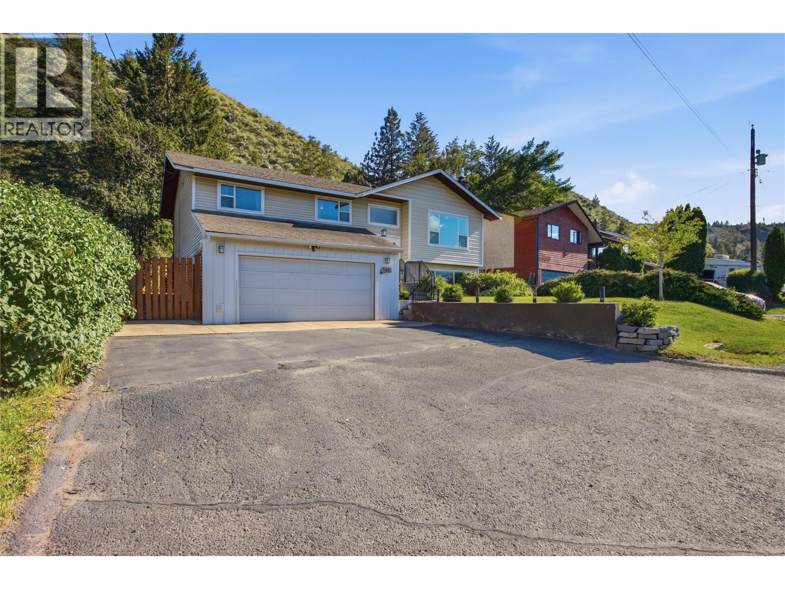 6273 Dallas Drive, Kamloops, British Columbia  V2C 4X6 - Photo 3 - 10389400