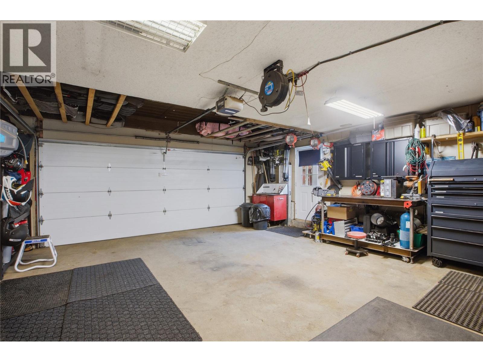 6273 Dallas Drive, Kamloops, British Columbia  V2C 4X6 - Photo 40 - 10389400