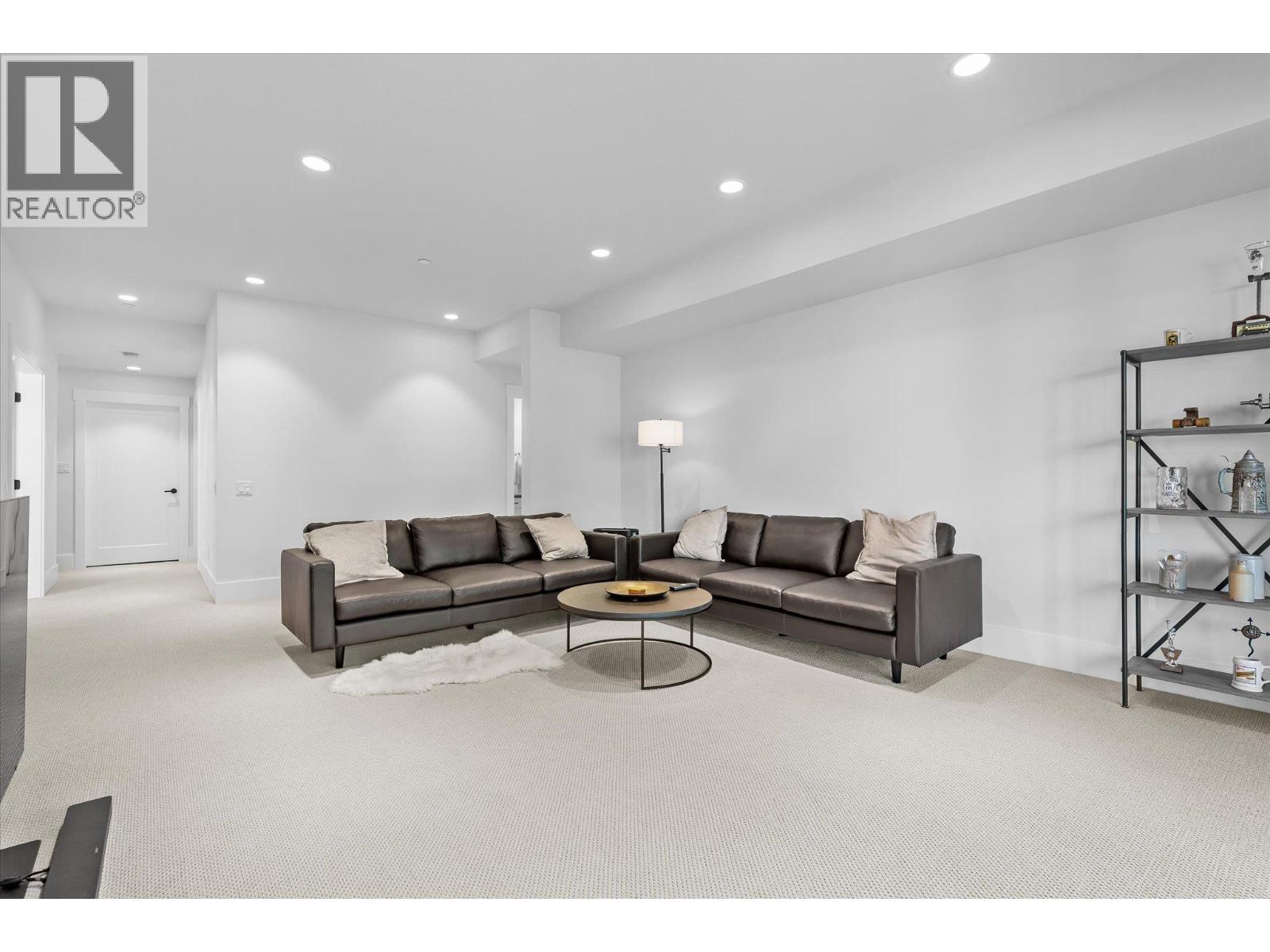 185 Diamond Way, Vernon, British Columbia  V1H 0A2 - Photo 37 - 10389247